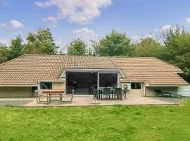 Stunning Home In Oksbøl With Sauna