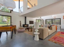 Maison l écrin d Ecully Feu de Bois & Silence Inspirant a 2 pas de Lyon，位于伊居利的酒店