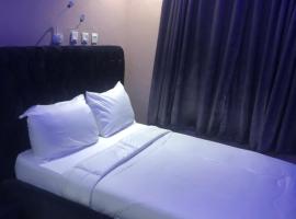 Skyflix Hotel & Suites，位于Agbara的酒店