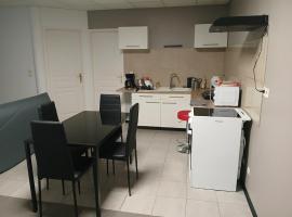 Studio familial avec terrasse, proche de Metz，位于Rémilly的酒店