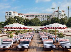 雄伟戛纳巴里耶尔酒店，位于戛纳的带泳池的酒店