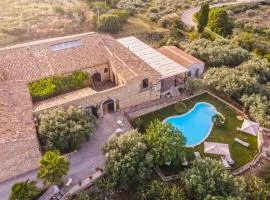 Masseria Fortificata Lo Zafferaneto