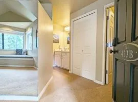 River Ridge 423B condo