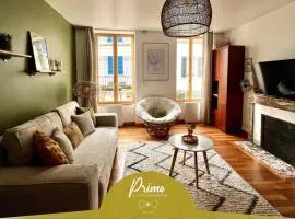 "Le Noeud vert" Appartement sur le thème de Nevers, 65 m2 en coeur de ville, parking à 200M avec accès inclus à salle de sport de 2000m2, Sauna & Hammam, by PRIMO C0NCIERGERIE