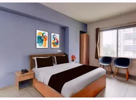 Hotel Alaukik Residency Near Vishwanath Temple