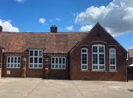 Skool House Retreat - 5 bedroom option