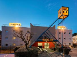 博韦F1酒店，位于博韦的酒店