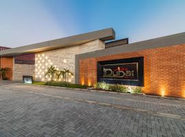 Hotel Dubai，位于彼得罗利纳的酒店