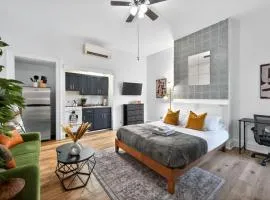 Perfect Cozy Studio in Center City with Fast WiFi