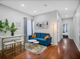Charming Center City 2BR - Sleeps 8 people