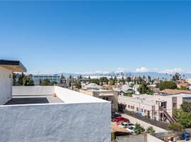 Blue Central Stay Near USC, BMO Stadium & Downtown LA，位于洛杉矶的青旅