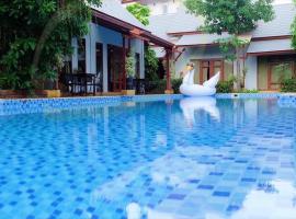 阿尔代亚泳池别墅度假村，位于安帕瓦的酒店