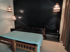 Mad about Coco Yoga & Beach Retreat，位于瓦尔卡拉的酒店