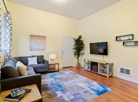 Ideal Getaway Near Lake Washington & Seattle