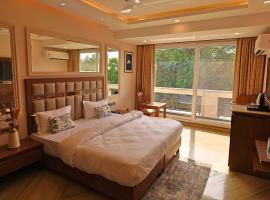 FlxHo Horizon ONE - Luxury Hotel & Residences Golf Course Road, 2 Min from 42-43 Metro Station，位于古尔冈的酒店