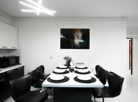 Apartament Luxury - Promenada，位于克拉约瓦的带热水浴缸的酒店