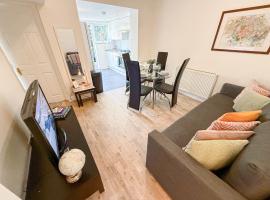 1-Bedroom flat with small garden & Paid Parking in Finsbury Park, Highbury，位于伦敦的酒店