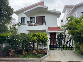 White House，位于霍苏尔的酒店