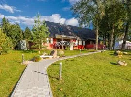 Namas su vaizdu į ežerą "Giliaus Nendrė"