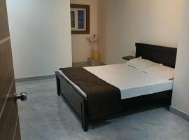 Yadadri lodge，位于Farrukhnagar的酒店