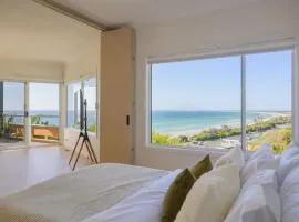 Pudding's Home Luxury Oceanfront Escape