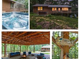 20 acres w Private Pavilion, Fireplace & Fire Pit，位于Mathias的酒店
