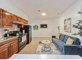 Across from Convention Center - Sleeps 6 - 3F