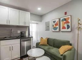 Cozy 1BR - Center City - Sleeps 4 - 2 Beds