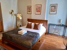 Prime Location Studio in Center City with Fast Wifi