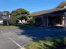 Country Squire Inn and Suites