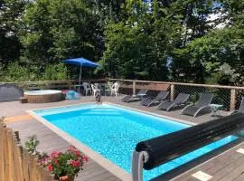 Gîtes du Grand Replomb, Les Artistes, Piscine et Jacuzzi