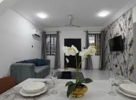 Oyarifa Modern Apartment