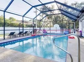 Luxe Jupiter Home with Pool House, Near Golf and Beach