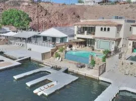 Splash Landing! Dock, Pool & Hot Tub , Riverfront House & Guest