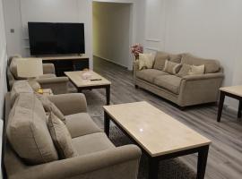 2 bedrooms Lusail apartment，位于Lusail的酒店