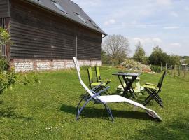 L hirondelle，位于Beaumont-le-Hareng的酒店