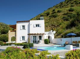 Beautiful Villa in Agia Galini Crete，位于圣加利尼的酒店