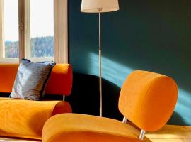 Ferienwohnung La Scala，位于Trin的酒店