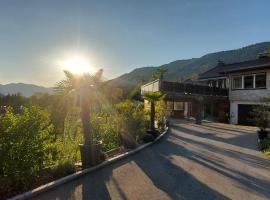 Ferienhaus Goldener Anker Unterach am Attersee，位于阿特湖畔翁特拉赫的酒店