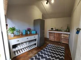 Lovely Cabin with private garden