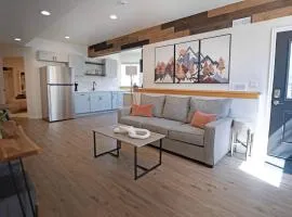 2BR Mtn Escape King Bed, Views & Summer Hikes