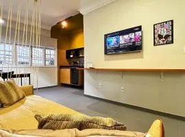 APTO charmoso com Suíte, Cozinha completa, Wifi, Smart TV, Ar condicionado