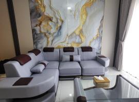 Sky House 3BR，位于萨姆波罗的宠物友好酒店