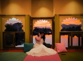 Footprint By The Lake - 10 Meter From Lake Pichola，位于乌代浦的酒店