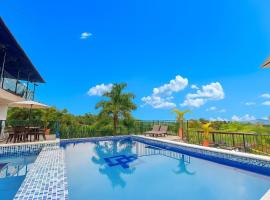 Hotel Campestre Quimbaya Cafetero，位于金巴亚的带热水浴缸的酒店