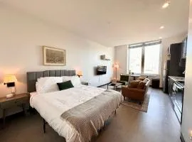 Deer District Studio Apt - One Block from Fiserv and Baird