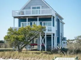 Harkers Hideaway - Waterfront with Private Beach