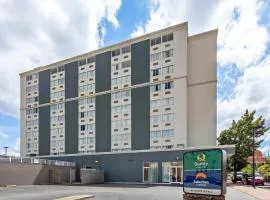 Quality Inn & Suites Charleston - Civic Center