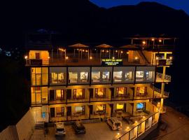 The kempty Fall Resort, Mussoorie - Lavish & Luxury Stay，位于穆索里的酒店