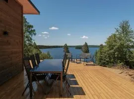 Holiday home with sauna and lake view in scenic Lonashult